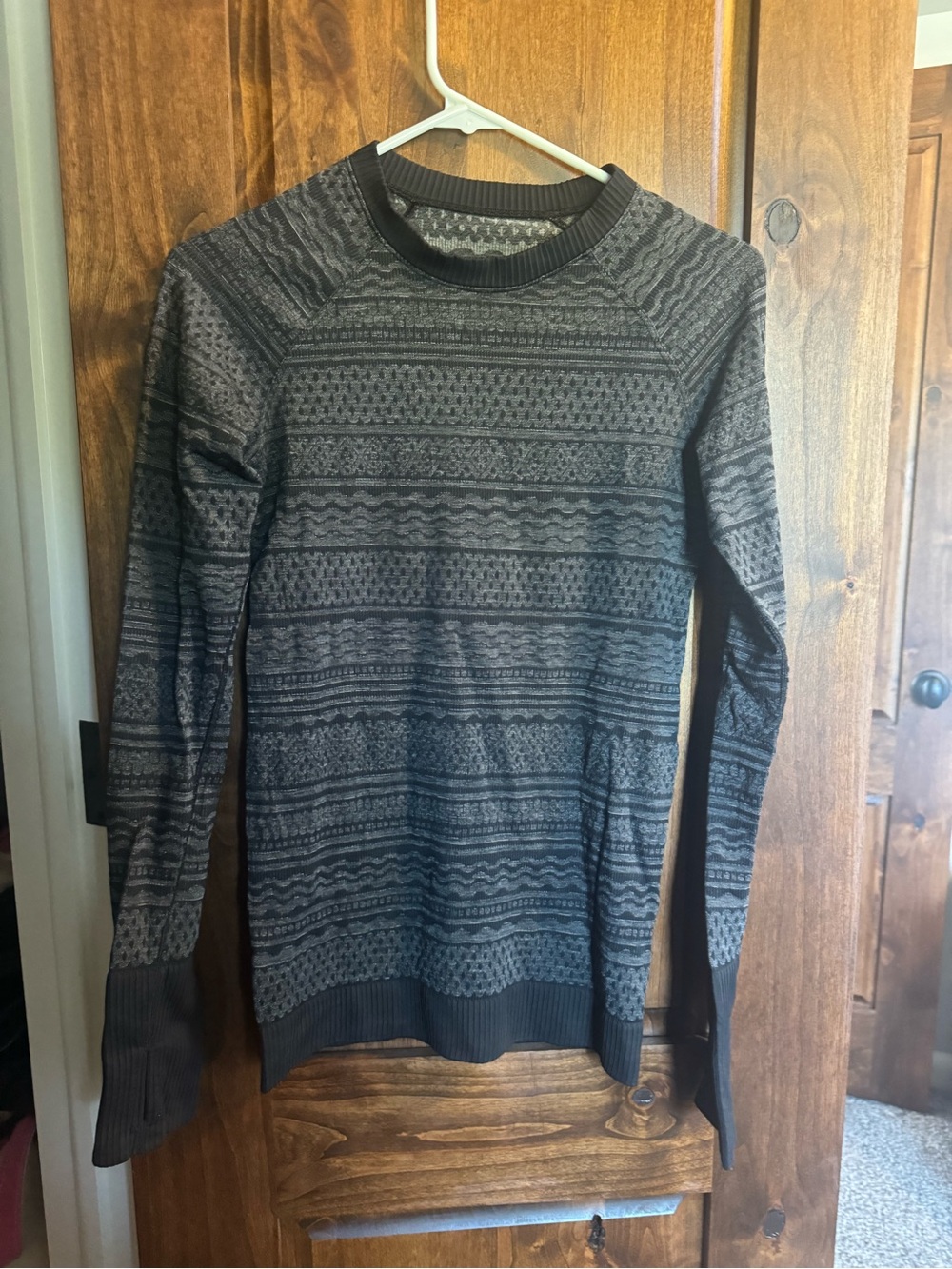 Lululemon gray Patterned Crewneck thick long sleeve shirt